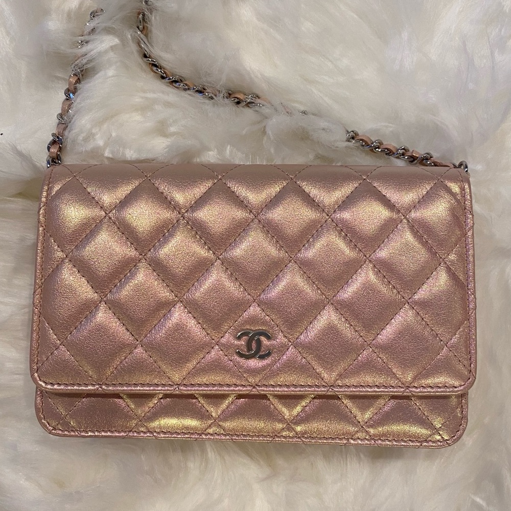 NWT 21K Chanel Iridescent Pink WOC Wallet On Chain - Picture 5 of 16